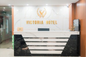 Reception - Victoria Hotel Me Tri (Hanoi)