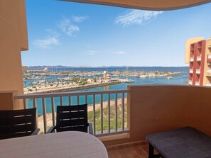 Property grounds - Beautiful two bedroom with views over the Marina (La Manga del Mar Menor)