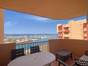 Property grounds - Beautiful two bedroom with views over the Marina (La Manga del Mar Menor)