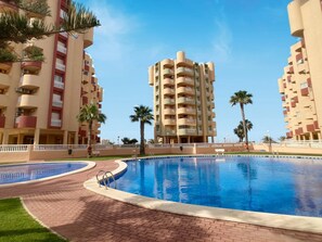 Pool - Beautiful two bedroom with views over the Marina (La Manga del Mar Menor)
