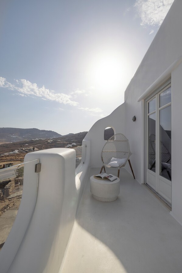 Superior Suite, Sea View | Balcony