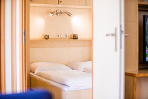 木屋 | 2 間臥室、布置獨特、床單