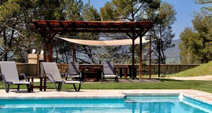 Montserrat Apartment With Terrace and Pool