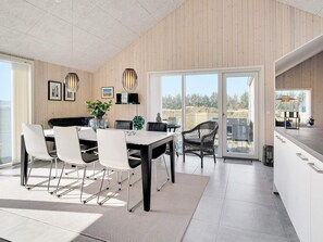 Dining - 5 Star Holiday Home in Lokken (Lokken)