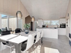 Private kitchen - 5 Star Holiday Home in Lokken (Lokken)