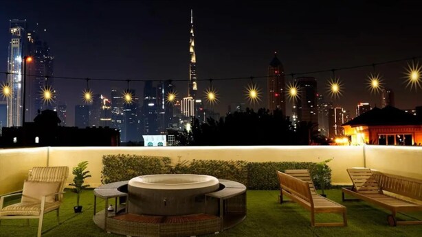 Unclassified image, 1 of 13, button - not Available for Booking (Dubai)