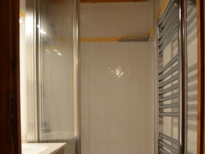 Apartment | Badezimmer