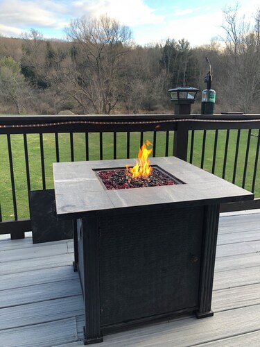 Cozy Beautiful cottage home, w/ hot tub and  pet friendly 