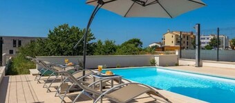 Esmeralda II Comfortable Holiday Residence