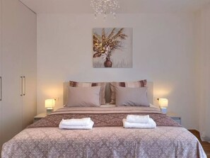 Villa | 3 chambres, ameublement personnalisé, fer et planche à repasser