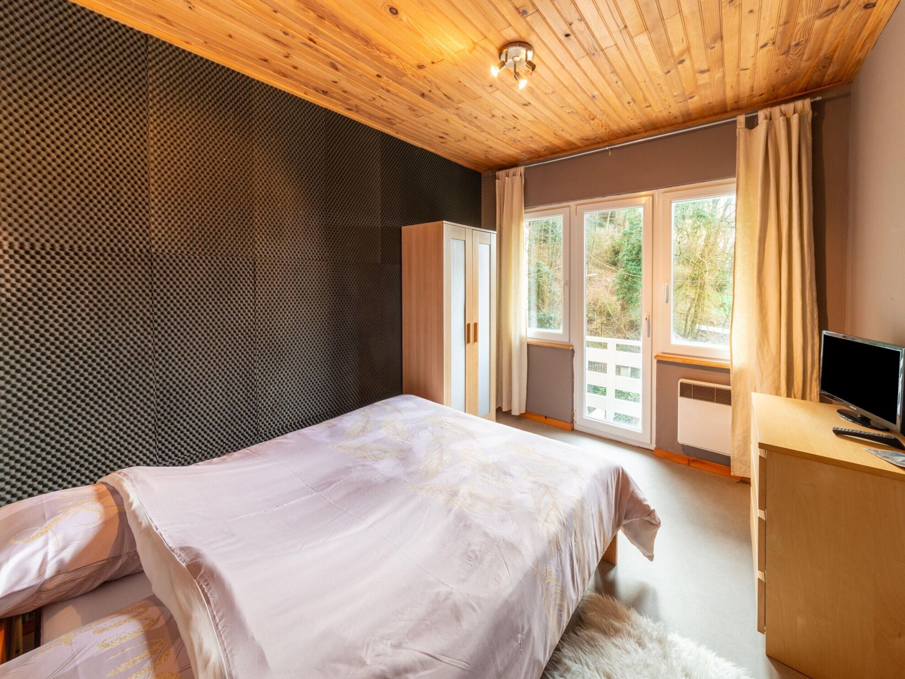 House | 3 bedrooms, bed sheets