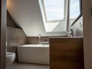 House | Bathroom - Luxury new Apartment on Ameland (Buren)