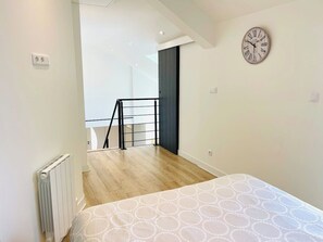 2 多间卧室、上网接入、床单