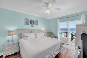 2 bedrooms, free WiFi, bed sheets - Crystal Shores 705 by Liquid Life (Gulf Shores)