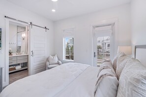 5 bedrooms, desk, iron/ironing board, free WiFi