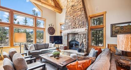 Experience Frisco Fling, a spacious house in the heart of Frisco with a hot tub and wooded views.