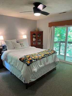 4 camere, una scrivania, ferro/asse da stiro, Wi-Fi