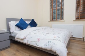 Apartment | 1 Schlafzimmer, Bügeleisen/Bügelbrett, kostenloses WLAN, Bettwäsche
