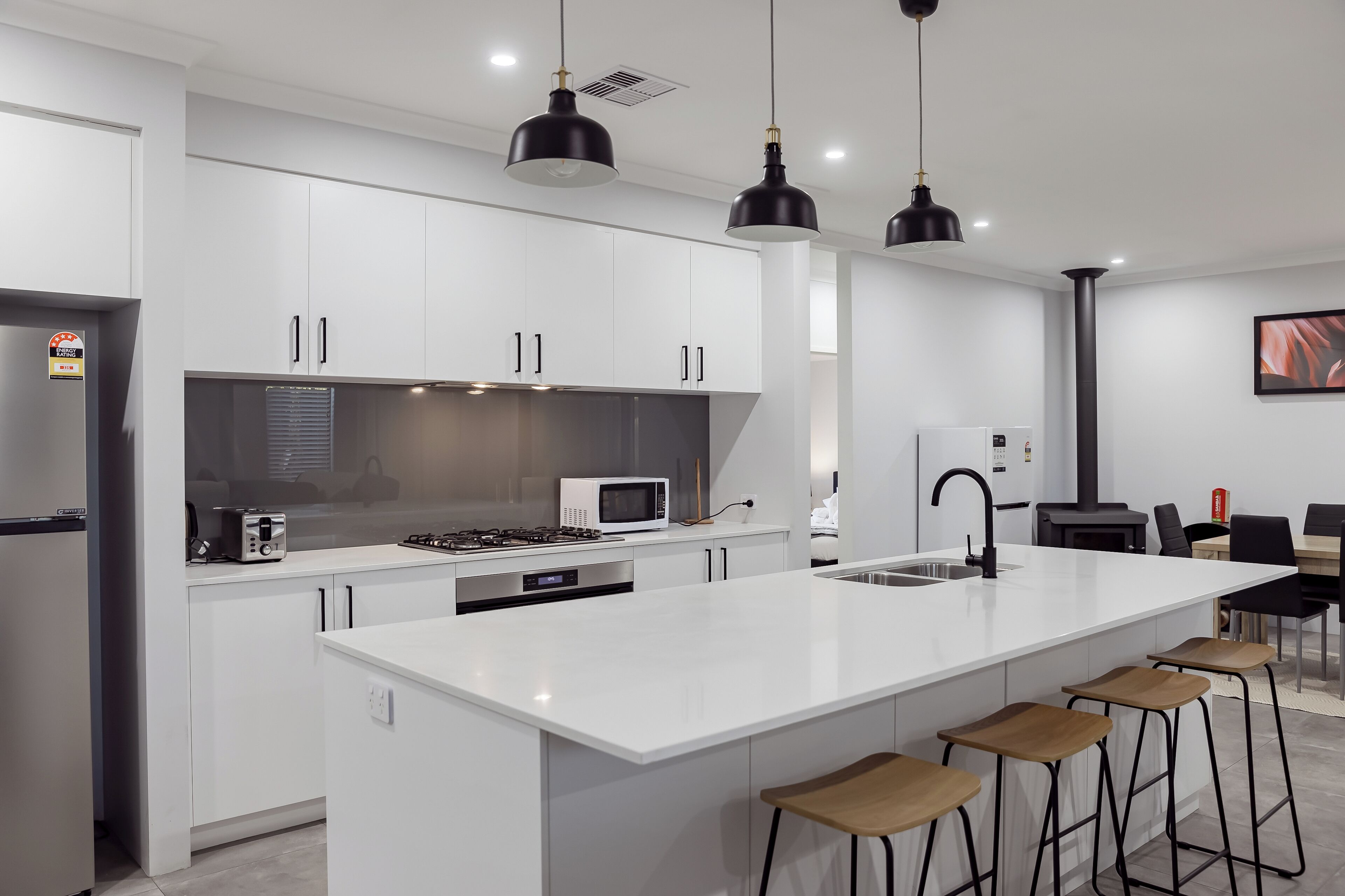 Fridge, microwave, oven, stovetop