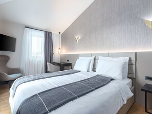 3 chambres, ameublement personnalisé, draps fournis