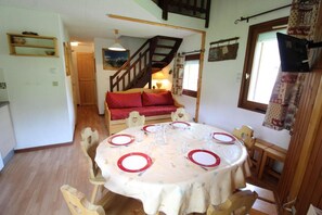 Dining - 200m from resort center, 3rd floor, balcony, tv, ski locker, 42m², Val Cenis (Lanslevillard)