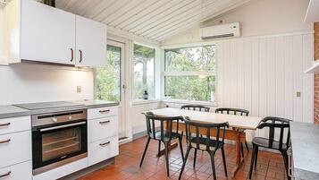 Hus | Eget kök | Kylskåp, diskmaskin och kaffe- och tebryggare