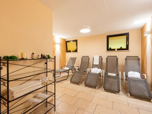 House | Spa treatment - Nice Apartment in Langenfeld With Garden (Laengenfeld)