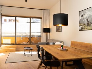 Dining - Apartment in Schrocken Near Ski Arlberg (Schroecken)