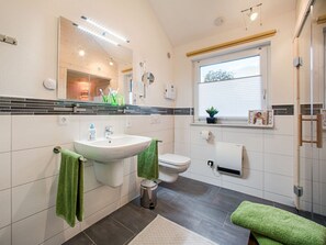 House | Bathroom - Amselgrun Modern Retreat (Rechlin)