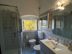 Apartment | Badezimmer | Handtücher