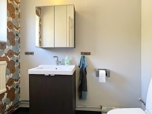Bathroom - 6 Person Holiday Home in Degeberga (Degeberga)