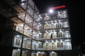 Exterior - Burj Ul Bahrain (Swat)