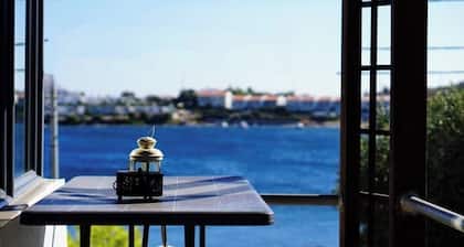 Cap Sounion Seafront Apartment - Cosy suite with a view of the Aegean Sea!