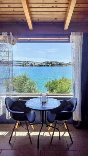 Cap Sounion Seafront Apartment - Cozy suite with a view of the Aegean Sea!