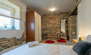 House | 1 bedroom, individually furnished, iron/ironing board - Ruba Comfortable Holiday Residence (Marcana)