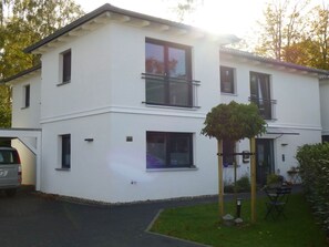 Exterior - Holiday Apartment at the oak Tree (Pinneberg)