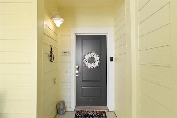 Welcome to Beach Tranquility hosted by Pointe West Vacation