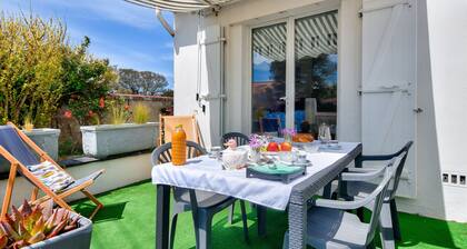 Escape 400m from Sableaux beach