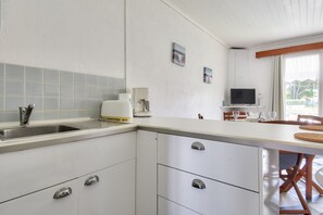 Fridge, microwave, oven, coffee/tea maker