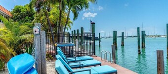 Sanctuary Bay~ Open Harbor Views, near Sombrero