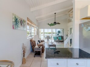 Smart TV, oficina y impresora