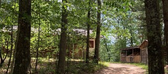 Comfortable Cabin in the Woods. Perfect for Fishing, Hunting or Skiing!