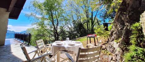 Family Villa, 3 Bedrooms, Balcony, Mountainside (Lago Azzurro Infinity View) | Outdoor dining