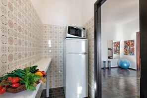 Familienvilla, Mehrere Schlafzimmer, Bergseite (Lago Azzurro Infinity View) | Innenbereich