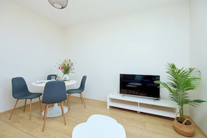 Appartement (1 Bedroom) | Salle de séjour