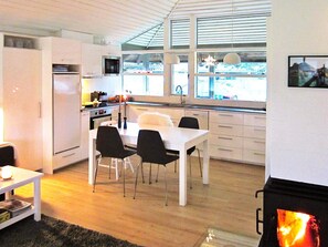 House | Dining - 5 Person Holiday Home on a Holiday Park in Karrebaeksminde (Karrebæksminde)
