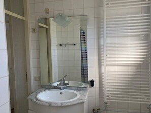 Ferienhaus | Badezimmer