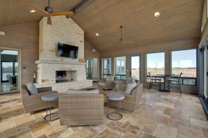 House (Multiple Bedrooms) | Interior - Sprawling Kaufman Home w/ On-site Lake & Fire Pit (Kemp)