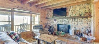 Rustic Topton Cabin w/ Game Room & Private Hot Tub