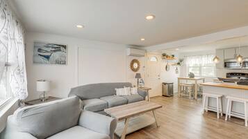 House (3 Bedrooms) | Front of property